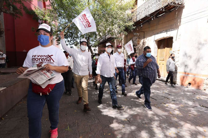 Encuesta: Los candidatos de Morena pierden apoyo en ocho entidades