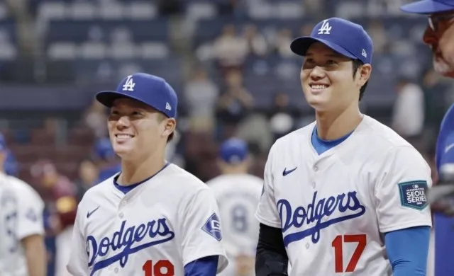 MLB: Shohei Ohtani hace graciosa imitación de Yoshinobu Yamamoto lanzando